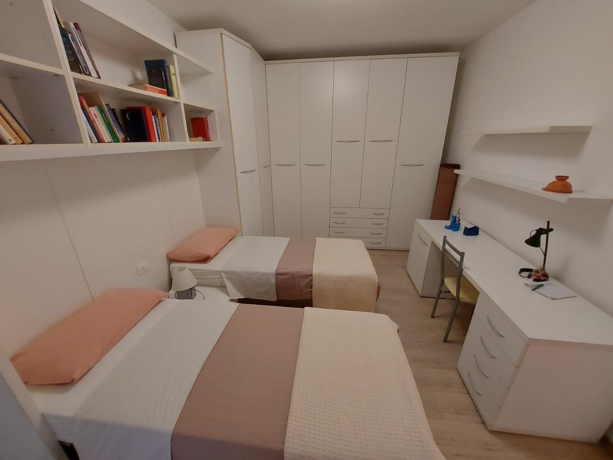 Casa Belle Vacanze Apartment Mestre Bagian luar foto